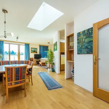 Penthouse Helenka Apartment Prague