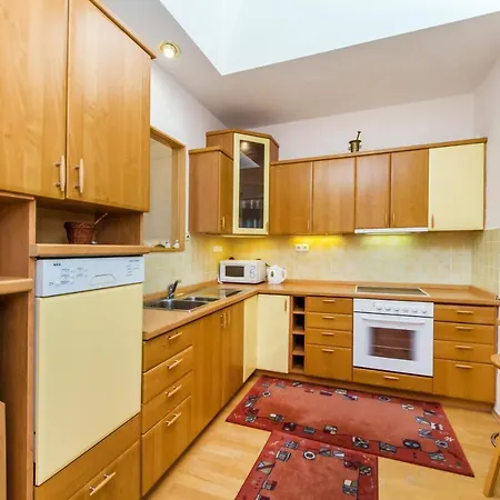 Penthouse Helenka *